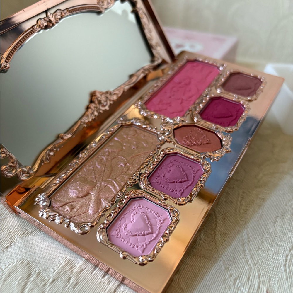 Flower Knows Strawberry Cupid Eyeshadow Palette Cupids Mischief 02 BNIB